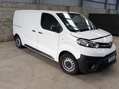 Usado Toyota Proace 120 HP (88 kW) 2021 Branco Monovolume