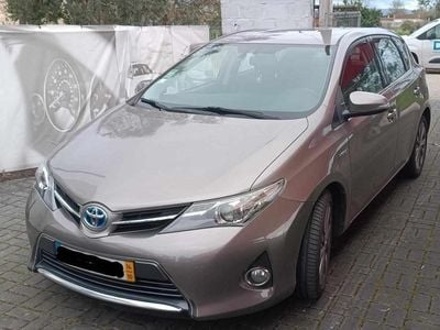 Toyota Auris Hybrid
