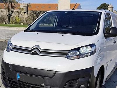 Branco Usado 2023 Citroën e-Jumpy Monovolume | € 31.000
