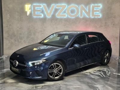 Azul Usado 2020 Mercedes A180 Style Sedan | € 22.000 (Bom preço)
