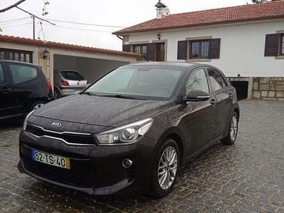 Usado Kia Rio 80 HP (58 kW) 2017 Sedan