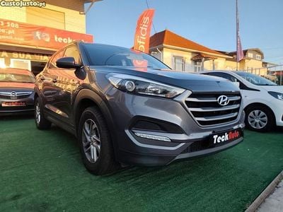 Cinza Usado 2015 Hyundai Tucson SUV | € 14.280