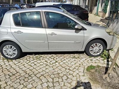 Usado Renault Clio IV 2012 Sedan