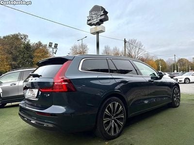 Azul Usado 2024 Volvo V60 Plus Carrinha | € 44.750 (Preço elevado)