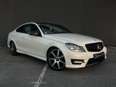 Branco Usado 2011 Mercedes C220 AMG line Coupé | € 18.990