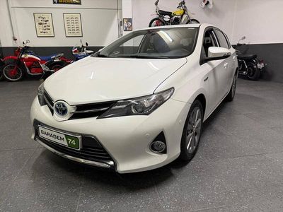 Branco Usado 2013 Toyota Auris Hybrid Sport | € 14.900