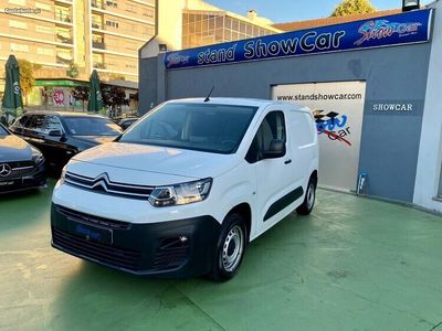 Branco Usado 2020 Citroën Berlingo Feel Monovolume | € 15.500 (Caro)