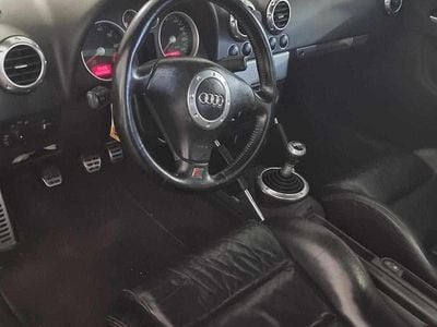Usado Audi TT 180 HP (132 kW) 1999 Cinzento Coupé