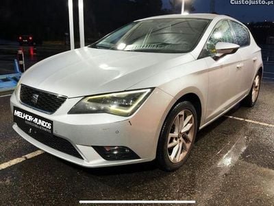 Cinza Usado 2013 Seat Ibiza Style Citadino | € 13.750