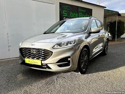 Usado Ford Kuga ST-Line 150 HP (110 kW) 2022 Cinza SUV