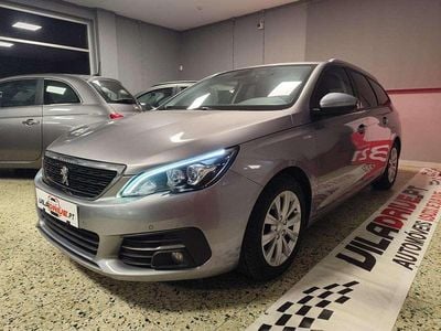 Usado Peugeot 308 SW 102 HP (75 kW) 2020 Cinzento Carrinha