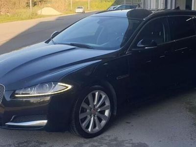 Usado Jaguar XF Sportbrake Premium Luxury 200 HP (147 kW) 2015 Preto Carrinha