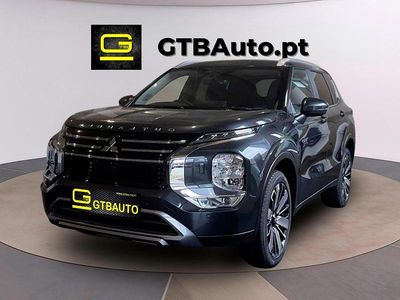 Cinza Novo 2025 Mitsubishi Outlander Intense SUV | € 54.900