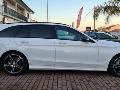 Branco Usado 2015 Mercedes C220 AMG line Carrinha | € 21.900