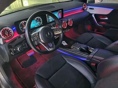 Usado Mercedes CLA180 Shooting Brake Advanced Plus 116 HP (85 kW) 2021 Cinza antracite Carrinha