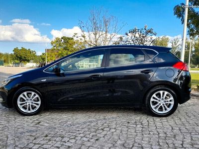 usado Kia Ceed 1.6 CRDI 128CV TX