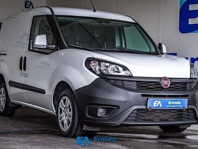 Usado Fiat Doblò 120 HP (88 kW) 2022 Branco Monovolume