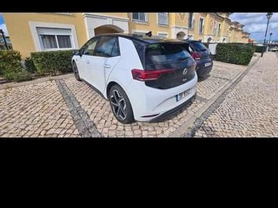 Branco Usado 2021 VW ID.3 Pure Citadino | € 21.000