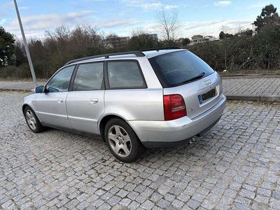 Usado 2000 Audi A4 Sedan | € 5.300
