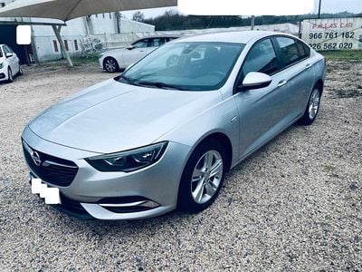Usado Opel Insignia Business Edition 110 HP (80 kW) 2020 Cinzento Carrinha