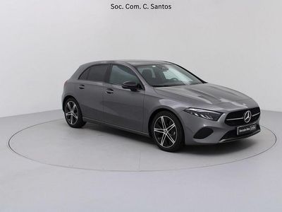 Usado Mercedes A180 Advanced 116 HP (85 kW) 2025 Cinza Sedan
