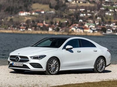 Usado Mercedes CLA180 136 HP (100 kW) 2023 Branco Sedan