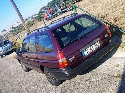 Usado 1993 Ford Escort Sedan | € 1.500