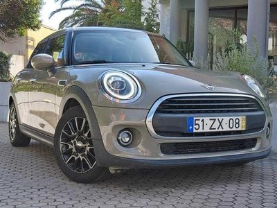 Usado Mini ONE 102 HP (75 kW) 2020 Cinza Citadino