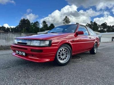 Vermelho Usado 1986 Toyota Corolla Coupé | € 28.500