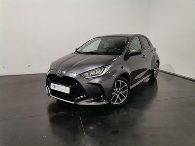 Cinza (pintura metalizada) Usado 2024 Toyota Yaris Luxury | € 27.750 (Caro)