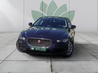 Usado Jaguar XE Portfolio 180 HP (132 kW) 2017 Azul Sedan