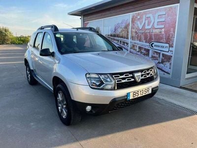 Usado Dacia Duster 110 HP (80 kW) 2017 Cinzento SUV