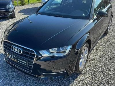 Usado Audi A3 Attraction 105 HP (77 kW) 2016 Preto Citadino