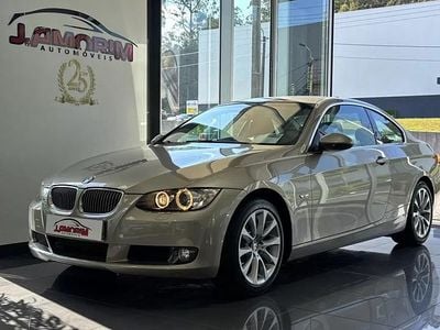 Bege Usado 2007 BMW 330 Coupé | € 19.330
