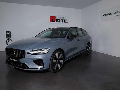 Prateado Usado 2024 Volvo V60 Carrinha | € 45.900 (Caro)