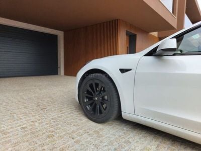 Branco Usado 2021 Tesla Model 3 Standard Range Plus Sedan | € 35.500