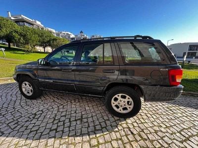 Usado Jeep Grand Cherokee Laredo 140 HP (102 kW) 1999 Cinzento SUV