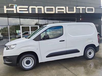 Usado Toyota Proace City City 102 HP (75 kW) 2022 Branco Monovolume