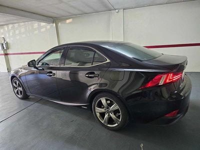 Usado 2014 Lexus IS300h Sedan | € 18.500