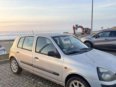 Usado Renault Clio II 2003 Sedan