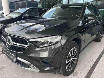 Usado Mercedes 220 197 HP (144 kW) 2025 Cinzento