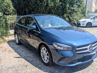 Mercedes B200