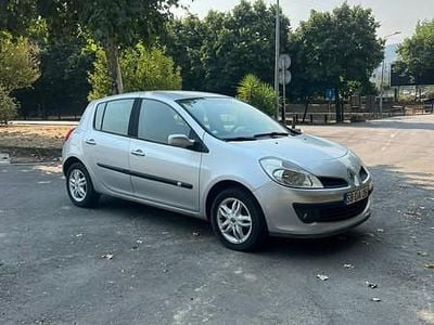Cinza Usado 2007 Renault Clio II Citadino | € 4.500 (Caro)