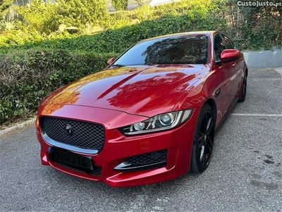Vermelho Usado 2016 Jaguar XE R-Sport Sedan | € 21.400 (Caro)