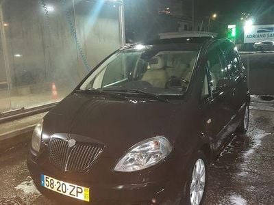 Usado 2005 Lancia Musa Monovolume | € 1.200