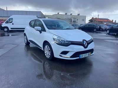 Usado Renault Clio IV Zen 75 HP (55 kW) 2018 Branco