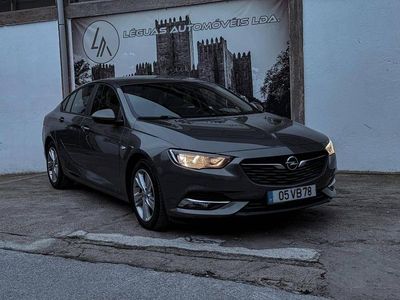 Cinzento Usado 2018 Opel Insignia Sport | € 9.980 (Preço justo)
