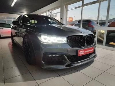 Usado BMW 740 iPerformance 326 HP (239 kW) 2018 Cinza antracite Sedan