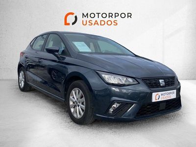 Cinza Usado 2024 Seat Ibiza Style | € 17.400 (Preço elevado)