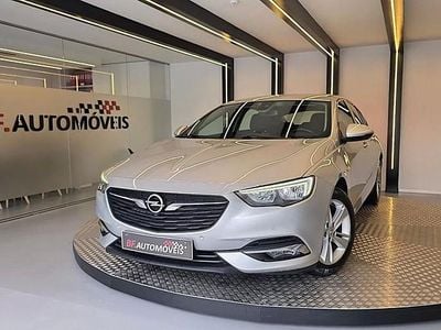 Usado Opel Insignia Innovation 110 HP (80 kW) 2018 Cinzento Sedan